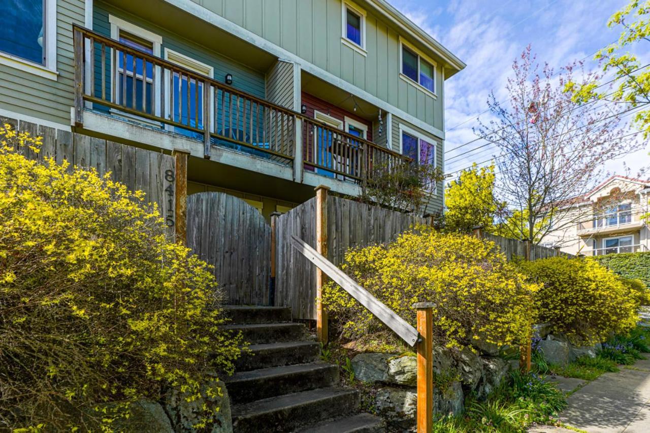 Stylish North Seattle Townhouse- Dual Master Suites Экстерьер фото