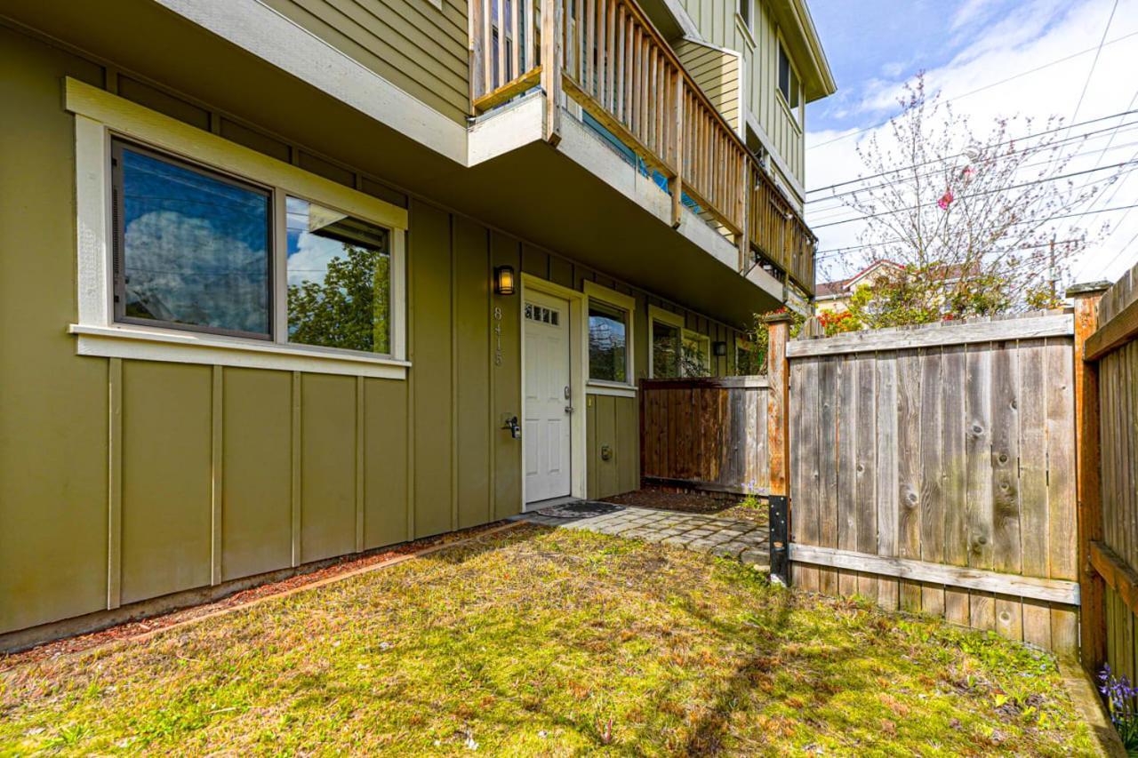 Stylish North Seattle Townhouse- Dual Master Suites Экстерьер фото